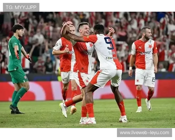 比甲联赛积分榜更新：强队角逐，争冠形势愈加激烈