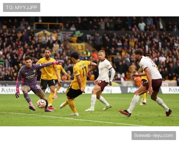 里斯·詹姆斯闪耀英超赛场，强势助力切尔西重振雄风