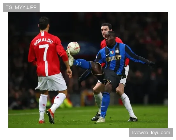 巴洛特利再现巅峰风采：闪电速度搭配凌厉射门，赛场表现稳健如昔